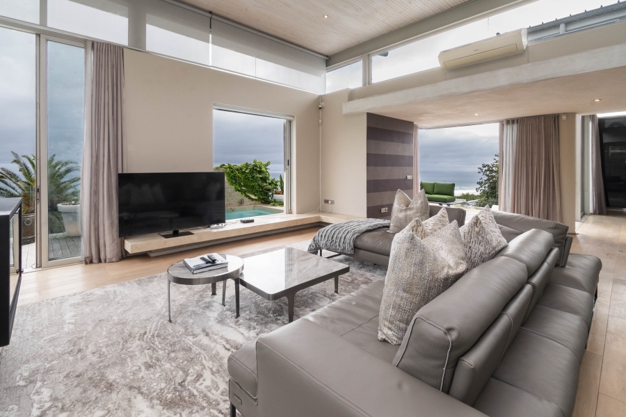 3 Bedroom Property for Sale in Bakoven Western Cape